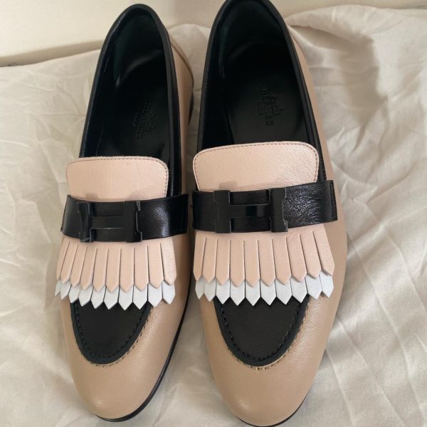 BN AUTHENTIC HERMÈS LOAFERS IN BEIGE TONES WITH BLACK AND WHITE LEATHER - Image 2